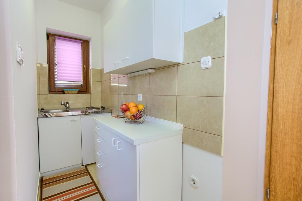 Nadija Studio Apartmani Крк Екстер'єр фото