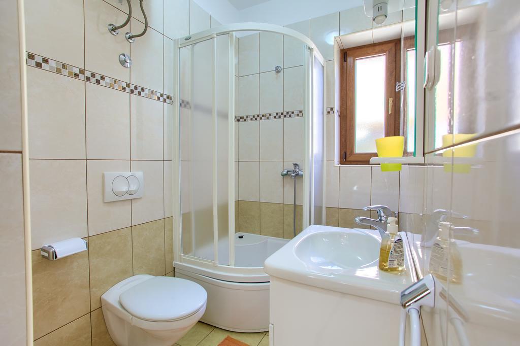 Nadija Studio Apartmani Крк Екстер'єр фото