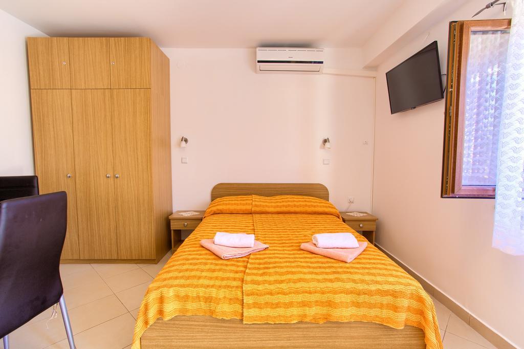 Nadija Studio Apartmani Крк Екстер'єр фото